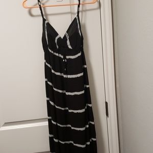 Black/white maxi dress